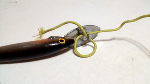釣り糸や針の結び方　クリンチノット (2)